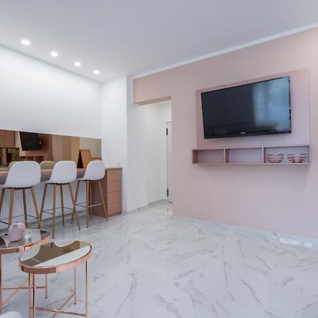 Fantastic City Center Apartment Bukares Bagian luar foto
